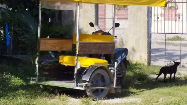 Fueron unos familiares quienes le avisaron que habían encontrado su unidad desvalijada