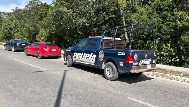 Los primeros en acudir a la escena fue el cuerpo de la Policía Preventiva municipal, los cuales confirmaron como positivo el reporte hecho por los ciudadanos .
