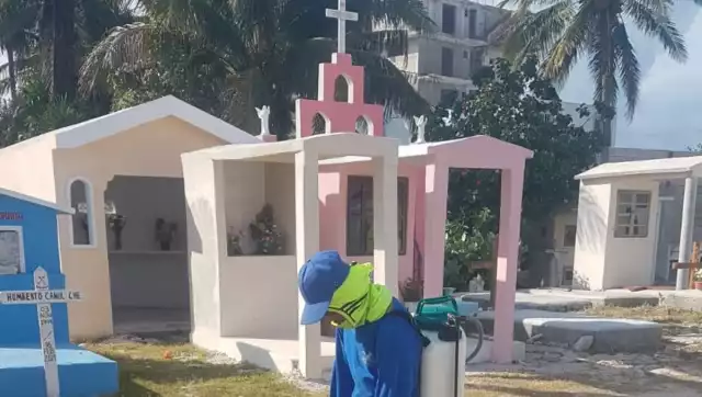 Personas ingresan por la noche al cementerio de Progreso para robar