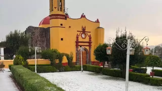 Teotihuacan se pinta de blanco tras fuerte granizada del fin de semana