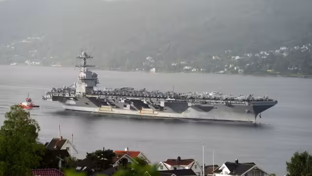 Aunque no se ha especificado la ubicación exacta del portaaviones, su despliegue  incrementa las especulaciones sobre una posible operación militar en Venezuela