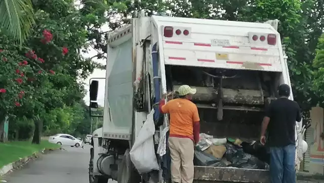 Falta de materiales de limpieza para los recolectores deja las calles de Chetumal llenas de basura