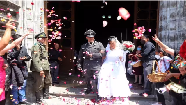 La fecha de la celebración de Fernando y Josefina coincidió con la boda del líder nazi Adolfo Hitler y Eva Braun, hace 77 años