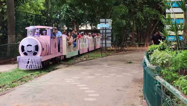 Detienen servicio del trenecito del Centenario por seguridad de visitantes