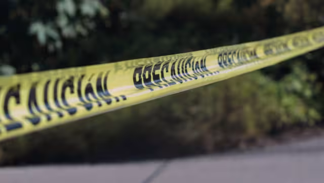 La Comisión Estatal de Búsqueda de Personas Desaparecidas informó que el caso se originó cuando un grupo de hombres armados irrumpió en el domicilio de la pareja