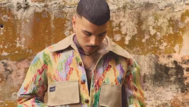 Rauw Alejandro niega haber escrito frase de Nodal y se defiende de las críticas.