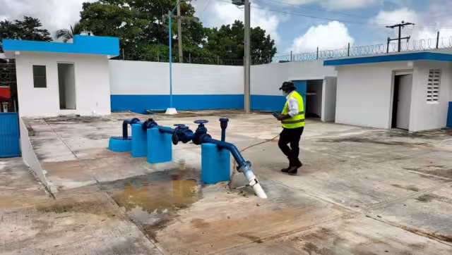 Los vecinos resisten con las reservas de agua que tienen en sus tinacos