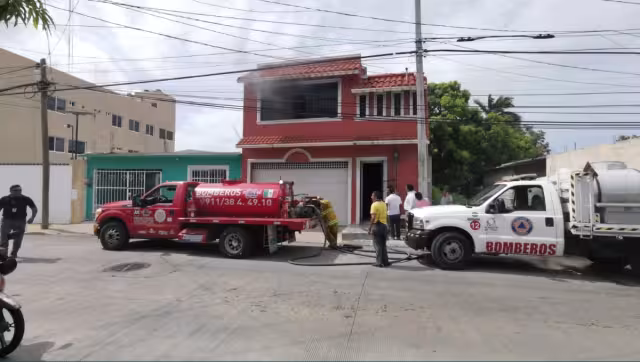 Los bomberos exhortan a la población a dar mantenimiento a sus instalaciones eléctricas