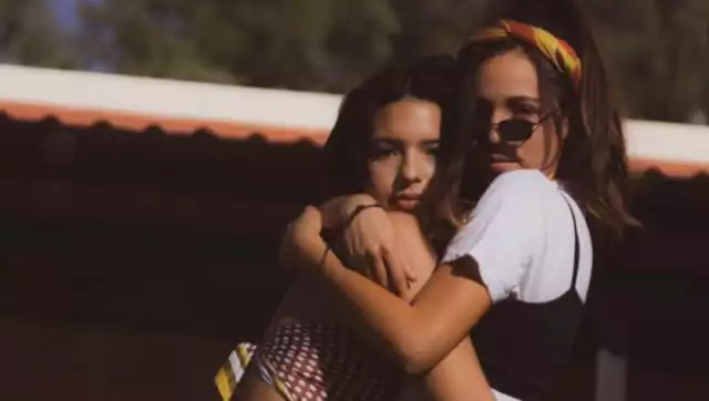 La hija de Pepe Aguilar se va a quedar son boda, apareció en una foto sin su anillo de compromiso