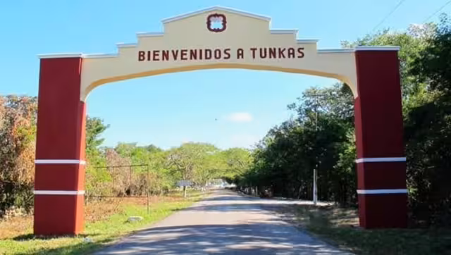 Cuenta con zonas arqueológicas en varios puntos del municipio