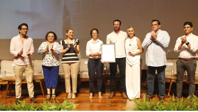 En el discurso, el hijo de Don Beto destaco las aportaciones y trabajo de los colaboradores en el sector turístico