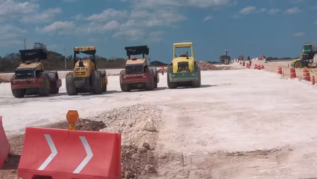 El Presidente López Obrador llegó vía aérea a la conocida “Sabana del Descanso”