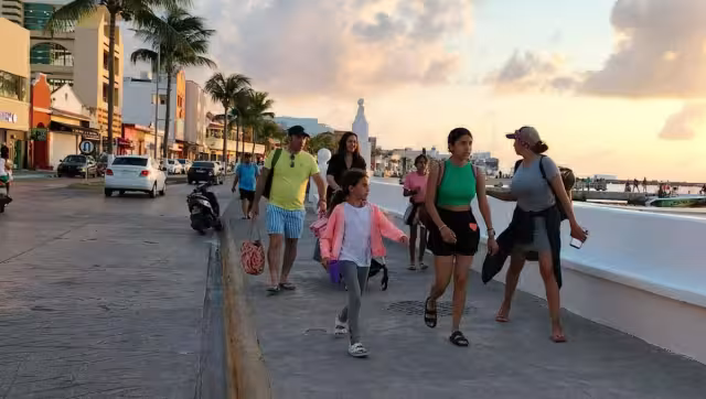 Franco González Alcerreca, representante de hoteles en la isla, mencionó que espera tener al menos un 90% de turismo nacional en las vacaciones