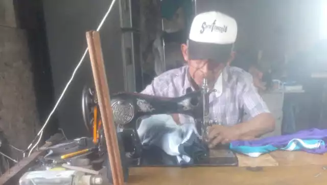 En Tixkokob, la sastrería está a punto de desaparecer debido a la falta de interés de los jóvenes