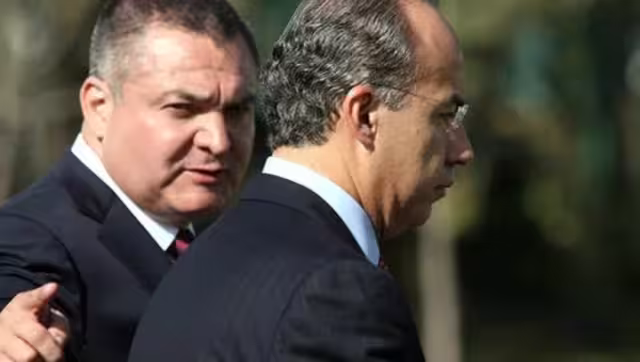 La UIF reveló contratos de personas con García Luna durante el sexenio de Peña Nieto