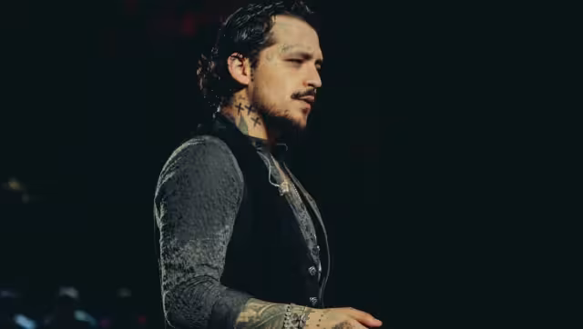 Christian Nodal se queda sin los derechos de su nombre y marca.