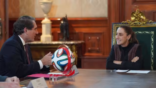 La presidenta Claudia Sheinbaum Pardo recibió este jueves en Palacio Nacional a Henrique Braun, director ejecutivo global de Coca-Cola