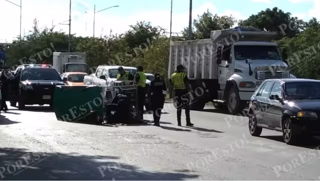 La mujer resultó herida de la pierna