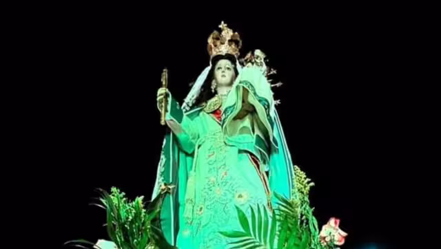 Se realizó la solemne ceremonia en la que bajan la imagen de la Virgen de Candelaria