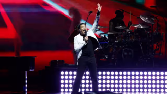 Lionel Richie deja a mitad un show por problemas de salud.