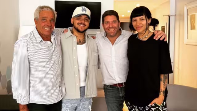 La pareja reveló foto del día en que nació su hija. Foto: Especial