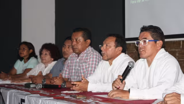 Los morenistas ofrecieron una conferencia este lunes en conocido hotel de la ciudad