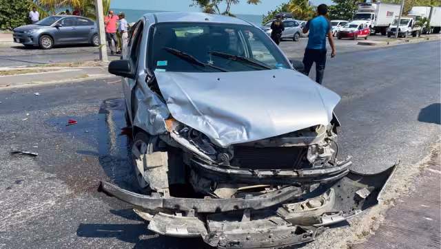 La mujer de 59 años resultó con lesiones en las cervicales