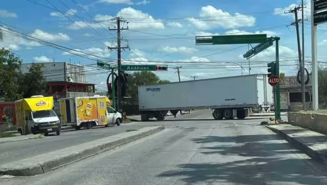 Se registran bloqueos y tiroteos en Nuevo, Tamaulipas