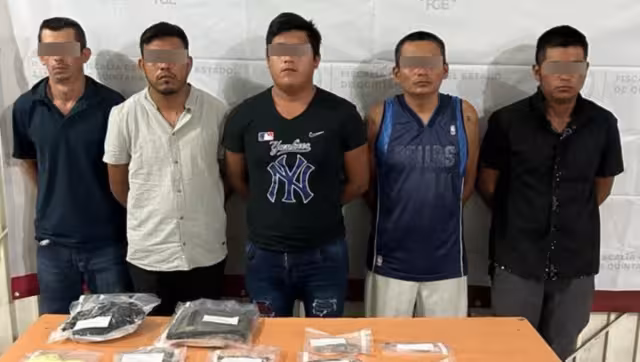 Los cinco hombres son acusados por narcomenudeo