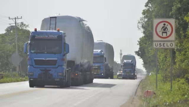 Los vagones llegaron aproximadamente a las cuatro de la tarde en las estaciones de Cancún