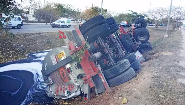 El tráiler cagaba combustible