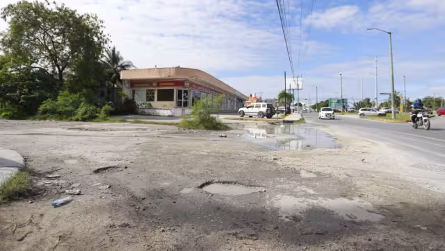 Complican más las calles, destruyen guarniciones y quitan lugares.