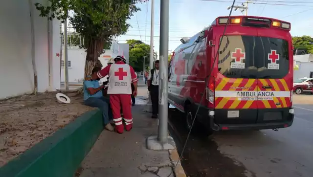 Movilización en la colonia Centro tras el reporte de un hombre aparentemente sin vida; sólo presentaba congestión etílica