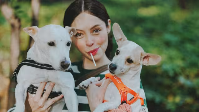 En sus redes sociales siempre comparte momentos con sus mascotas, volviendo a Mailo una celebridad. Foto: Especial