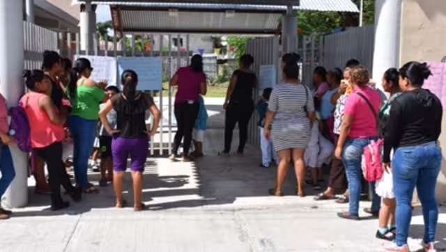 La maestra afirmó que el niño se puso violento y lastimo a una compañera