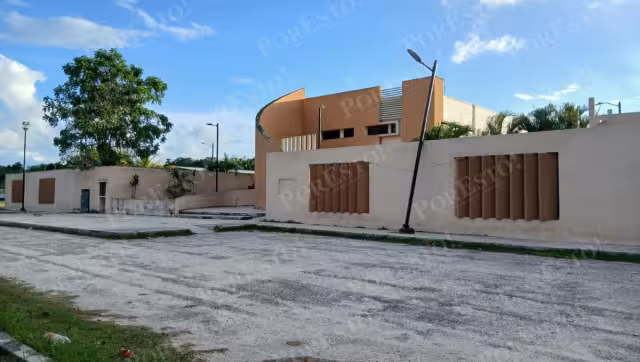 La SPSC acordonó la zona y el SEMEFO levantó el cuerpo para los trámites legales.