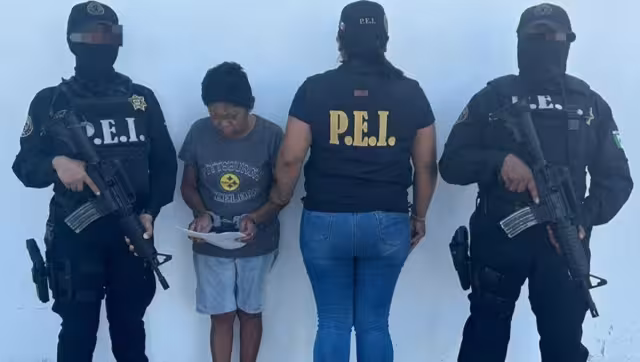 La mujer enfrenta cargos por abuso sexual y corrupción de menores en Mérida