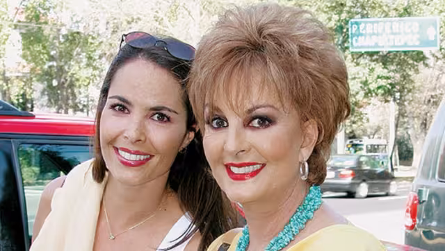 Talina Fernández esparce cenizas de Mariana Levy en el bosque