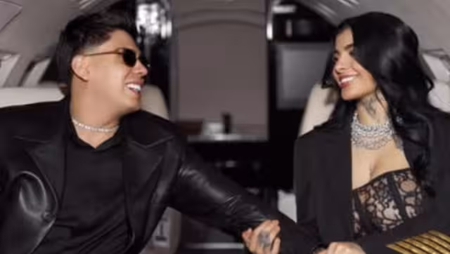 Karely Ruiz revela la verdad tras la historia del “fan” que se tatuó su cara.