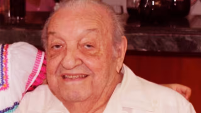 Realizó valiosos cursos de especialización en cirugías pediátrica, cardiaca y general, en diversas instituciones