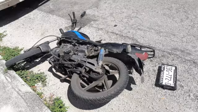 La motocicleta fue llevada al edificio policiaco para el deslinde de responsabilidades