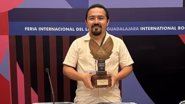 James Sarao es el tercer escritor maya en recibir este premio