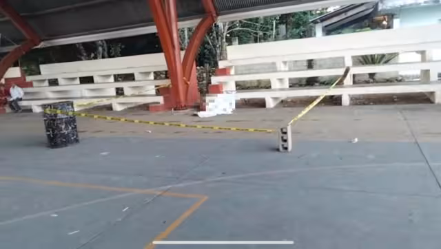 Elementos de la Dirección de Servicios Periciales acudieron al lugar para recoger evidencias