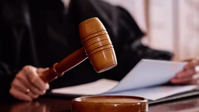 El hombre deberá de mantener medidas cautelares