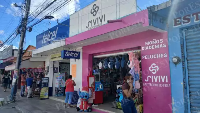Cámaras captan robo en tienda de regalos en el Centro de Escárcega