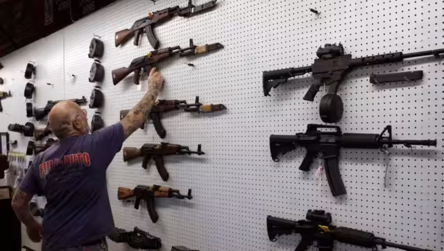 Los fabricantes de armas estadounidenses buscarán ante la Corte Suprema que escuche sus argumentos y escapar de la demanda de México por 10 mil millones de dólares