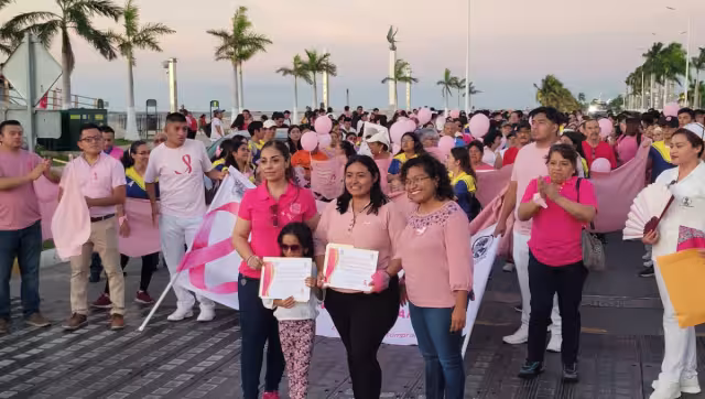 Cientos de Campechanos se reunieron en la caminata