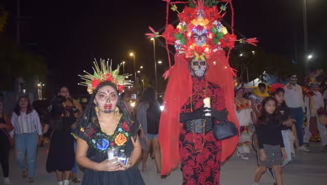 Con esta actividad terminan las festividades del Día de Muertos en el puerto