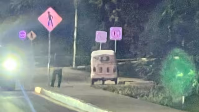 Fue trasladado al Hospital General; el hombre bajó de la ambulancia por su propio pie.