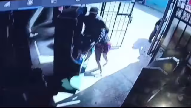 Los sospechosos no pudieron responder coherentemente, de manera que los uniformados los detuvieron